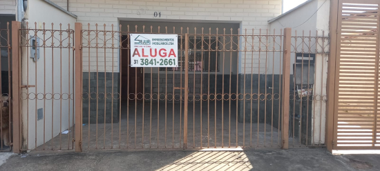 Casa na rua Paquet&aacute; Venda (frente)